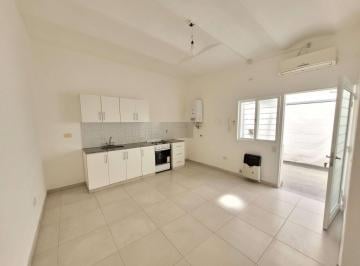 PH · 35m² · 2 Ambientes · En Abasto, con Patio y Muy Lindo
