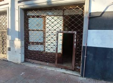 Local comercial · 25m² · 1 Ambiente · Floresta - Local en Venta - a Pasos Av Juan B. Justo y Próximo a Segurola y Centro Com. Avellaneda