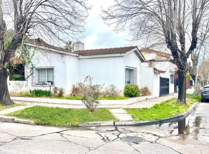 Casa · 100m² · 3 Ambientes · 1 Cochera