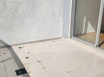 Departamento · 40m² · 2 Ambientes · Alquiler Departamento 2 Amb - Balcón - V. Pueyrredón