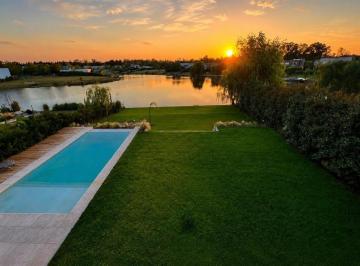 Casa · 263m² · 7 Ambientes · 2 Cocheras · Venta | Casa | Barrio Privado San Marco | a La Laguna | 4 Dorm | Piscina | 297 m² Totales