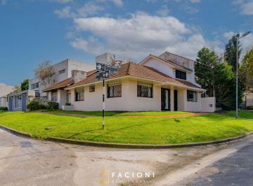 PH de 3 ambientes, Mar del Plata · Venta PH Independiente Reciclado – 2 Dorm. + Bohardilla | San Carlos. Mar del Plata