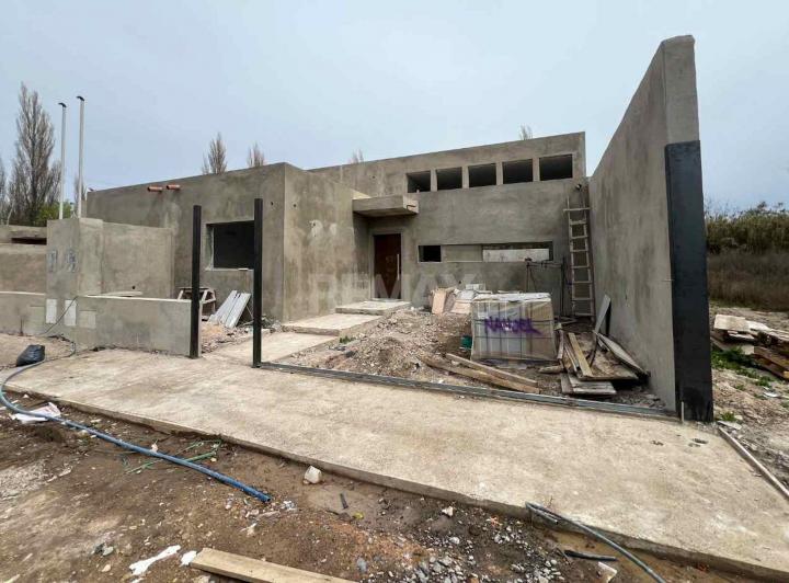 Casa · 103m² · 4 Ambientes · 1 Cochera