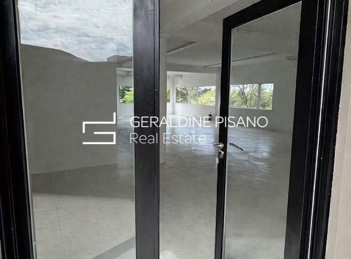 Local comercial · 168m²
