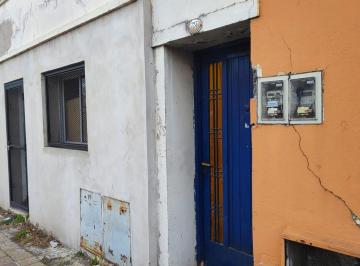 Casa · 80m² · 3 Ambientes · Venta Casa 3 Ambientes con Terraza en Morón