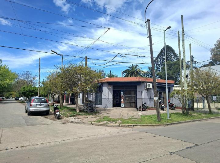Local comercial · 220m² · 3 Ambientes