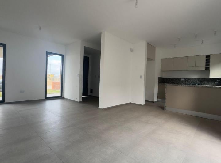 Casa · 108m² · 4 Ambientes · 1 Cochera