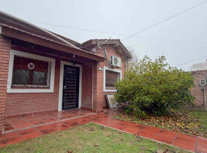 Casa · 251m² · 7 Ambientes · 2 Cocheras