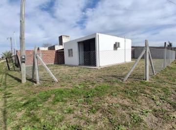 Casa · 46m² · 2 Ambientes · 1 Cochera · Casa 1 Dormitorio en Esquina + Terreno, San Benito