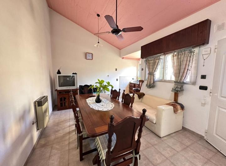 Casa · 80m² · 3 Ambientes · 3 Cocheras