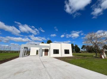 Casa · 138m² · 4 Ambientes · Oportunidad! Casa a Estrenar en Venta en Los Alcanfores!