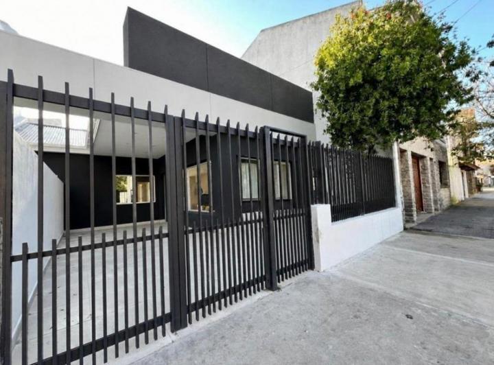 Casa · 94m² · 3 Ambientes · 1 Cochera