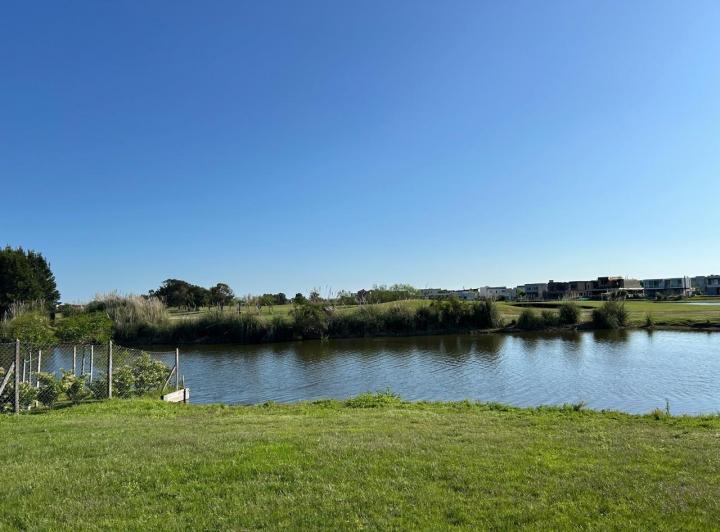 Terreno · 812m²