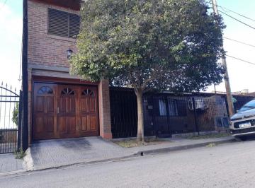 Casa de 6 ambientes, La Plata · Casa en Alquiler 3 Dorm. y Garaje Para 2 Autos