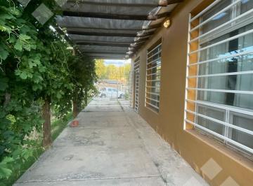 Casa · 65m² · 2 Ambientes · Casa en Centenario