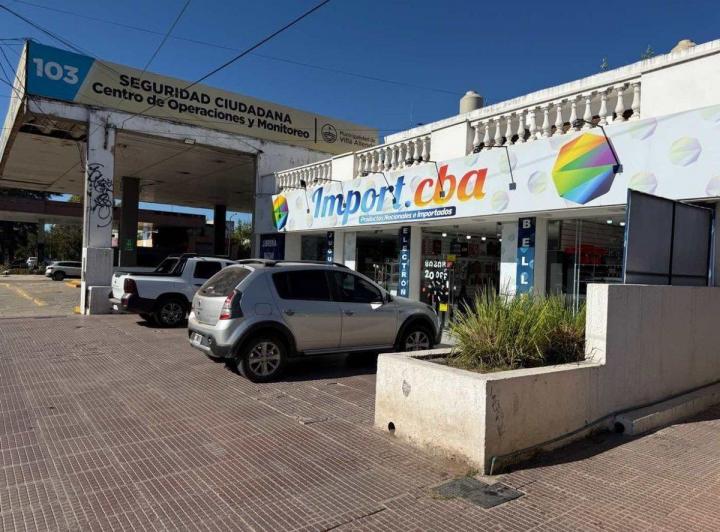 Local comercial · 300m² · 4 Cocheras