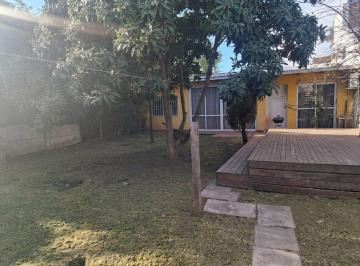 Casa · 50m² · 2 Ambientes · 2 Cocheras · Casa con Terreno de 10 X 43 en Monte Grande