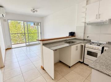 Departamento · 50m² · 2 Ambientes · 1 Cochera · Alquiler – Departamento 2 Ambientes con Cochera en Pleno Centro Monte Grande