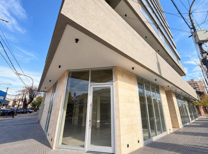 Local comercial · 190m² · 4 Ambientes