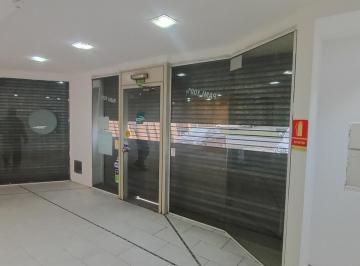 Local comercial · 198m² · 7 Ambientes · 3 Cocheras · Local 200 m² - Ideal Consultorios - Centro Medico - Oficinas - Quilmes Oeste