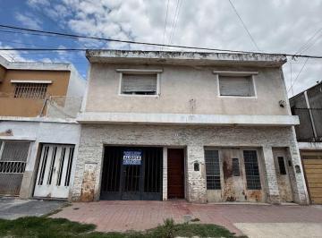 Casa de 8 ambientes, Córdoba · Alquiler Casa en Barrio San Vicente 4 Dorm.