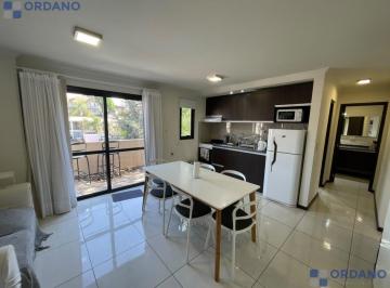 Departamento · 70m² · 3 Ambientes · 1 Cochera · Departamento 2dorm Amoblado C/ Cochera