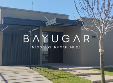 Casa · 145m² · 4 Ambientes · 3 Cocheras · Venta Casa - Barrio Santo Tomas - Pilar