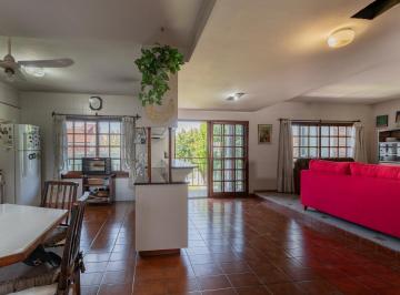 Casa · 314m² · 5 Ambientes · 2 Cocheras · Casa en Villa Lugano