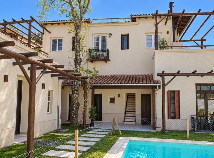 Casa · 52m² · 2 Ambientes · 1 Cochera