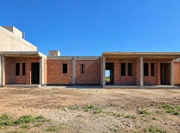 Casa · 138m² · 4 Ambientes · 2 Cocheras · Dúplex 3 Dorm. en Docta Av 2da Etapa - en Construccion - Financiación