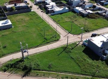 Terreno · 332m² · Terreno en Esquina Triángulo, Ideal Inversion