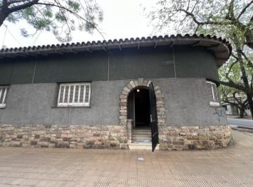 Casa · 160m² · 5 Ambientes · 1 Cochera · Casa en Primera Seccion