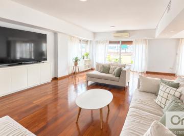 Departamento · 210m² · 5 Ambientes · 2 Cocheras · Torre. Excelente Piso 4 Dorm. Escritorio - Dependencia - 2 Cocheras