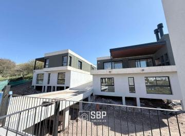 Casa de 6 ambientes, La Calera · Vendo Casa 3 Dorm. | La Pankana | Galeria con Asador y Hermosas Vistas
