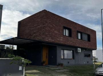 Casa de 5 ambientes, Córdoba · Casa de 3 Dorm. en Alquiler | Solares de Manantiales – Córdoba