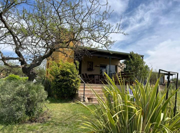 Casa · 80m² · 5 Ambientes · 1 Cochera