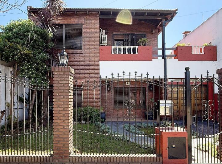 Casa en venta en Moreno · 6 ambientes