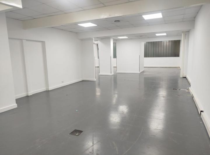 Oficina comercial · 255m² · 5 Ambientes · 3 Cocheras