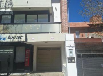 Departamento , Cipolletti · Amplio Departamento con Patio con Parrilla