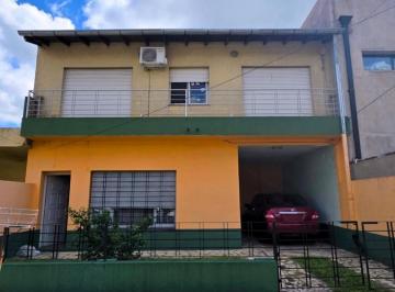 PH · 152m² · 4 Ambientes · 2 Cocheras · Casa en Venta 3 Dorm., Baño, Toilette, Cochera, Fondo, Terraza