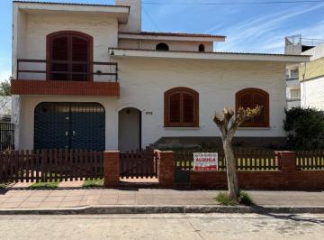 Casa de 4 ambientes, Villa Carlos Paz · Casa en Villa Domínguez - 2 Dorm.