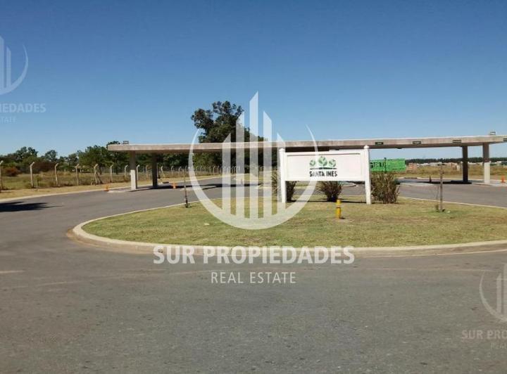 Terreno · 700m²
