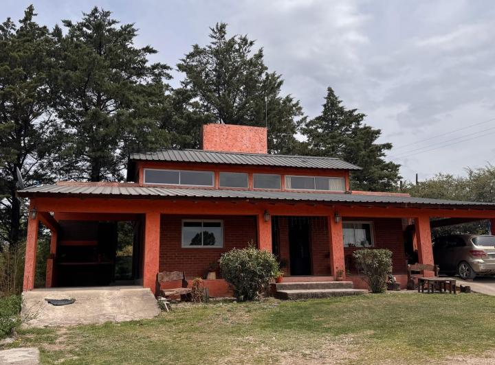 Casa · 150m² · 6 Ambientes · 2 Cocheras