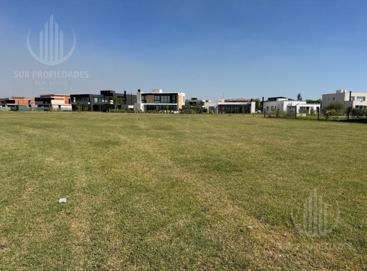 Terreno · 1079m²