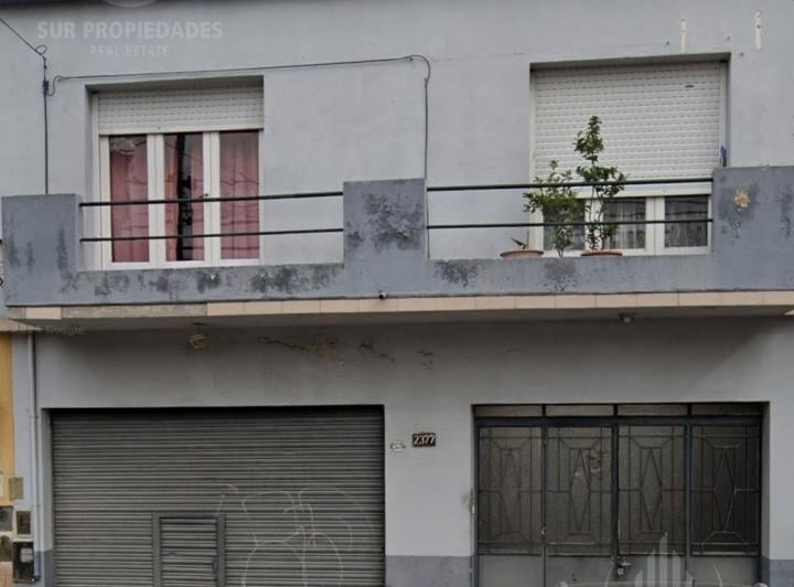 Casa · 167m² · 5 Ambientes · 2 Cocheras