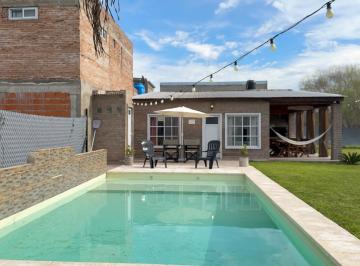 Casa · 53m² · 4 Ambientes · Venta Casa de 2 Dorm. con Pileta y Jardín Los Carrizales, Clarke, Santa Fe
