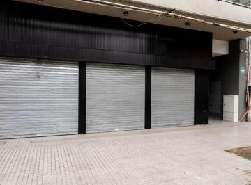 Local comercial · 33m² · 5 Cocheras · Venta Local Comercial + 5 Cocheras