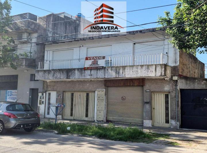 Casa · 250m² · 6 Ambientes · 2 Cocheras