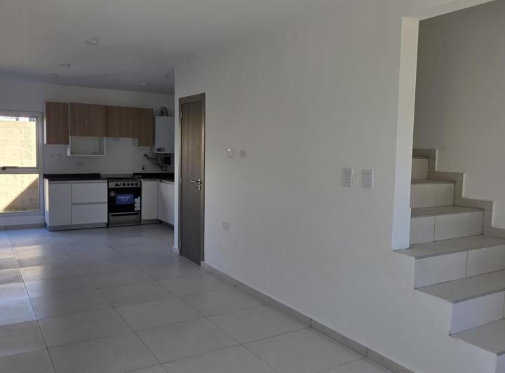 Casa · 86m² · 3 Ambientes · 1 Cochera