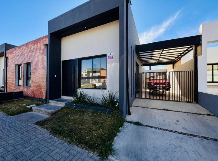 Casa · 69m² · 2 Ambientes · 1 Cochera